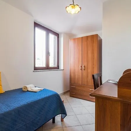 Apartman Casa Papavero Ferienwohnung Mit Meerblick *